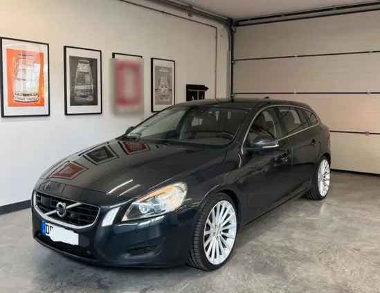 lubelskie Volvo V60 cena 46000 przebieg: 226000, rok produkcji 2011 z Strzelce Opolskie